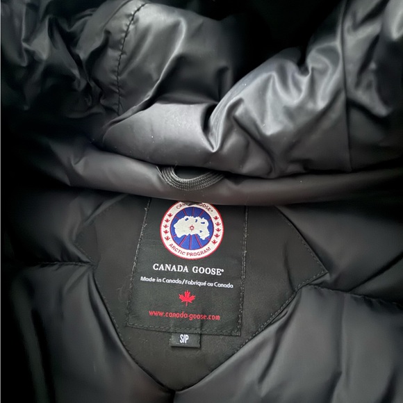 Canada Goose winter jacket - Picture 3 of 8